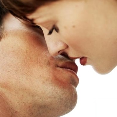 kissing
